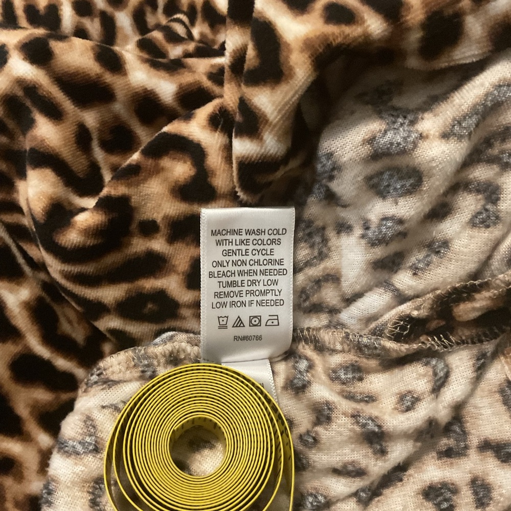 Betsey Johnson Fleece Hoodie Lounge Dress Leopard‎ Print - Picture 9 of 9